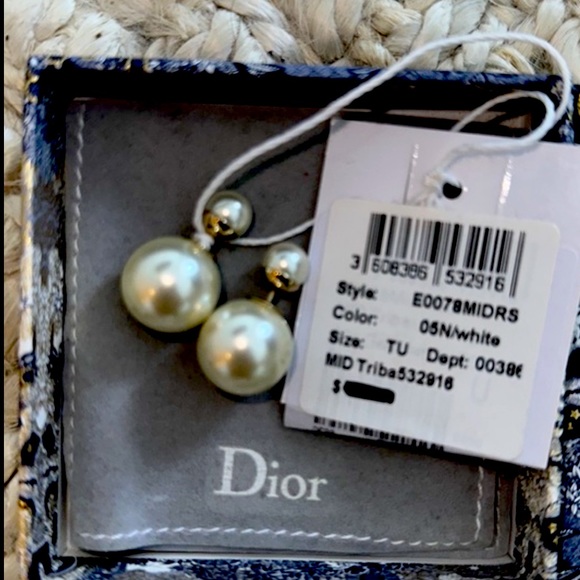 New with tags DIOR TRIBALES EARRINGS - Picture 2 of 4